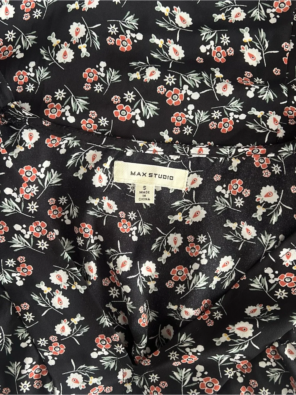 Max Studio Navy Floral V-Neck Blouse